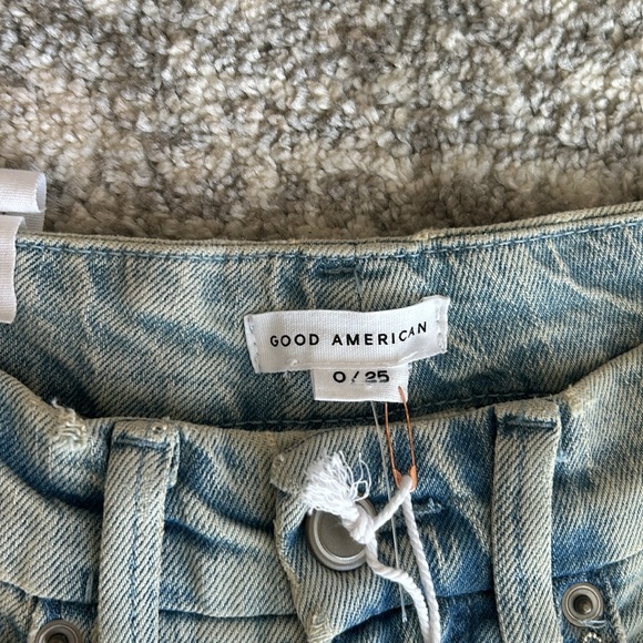 Good American Good 90’s Diamond Fringe Relaxed Jeans 0 25 NWT - Picture 3 of 4